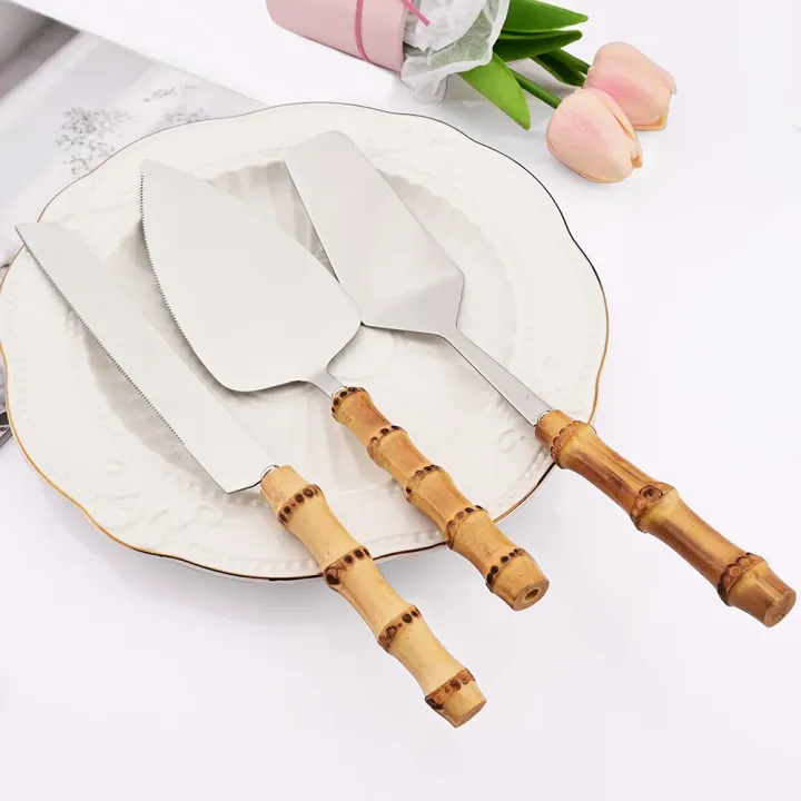 1Pcs%20Bamboo%20Handle%20Stainless%20Steel%20Cake%20Knife%20Shovel%20Bread%20Knife%20Cake%20Cutting%20Tools%20Pizza%20Cheese%20Steak%20Shovel%20Baking%20Utensils%20-%20Image%202