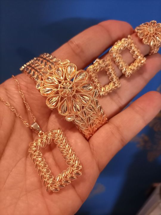 Jewellery%20Set%20-%20Image%207