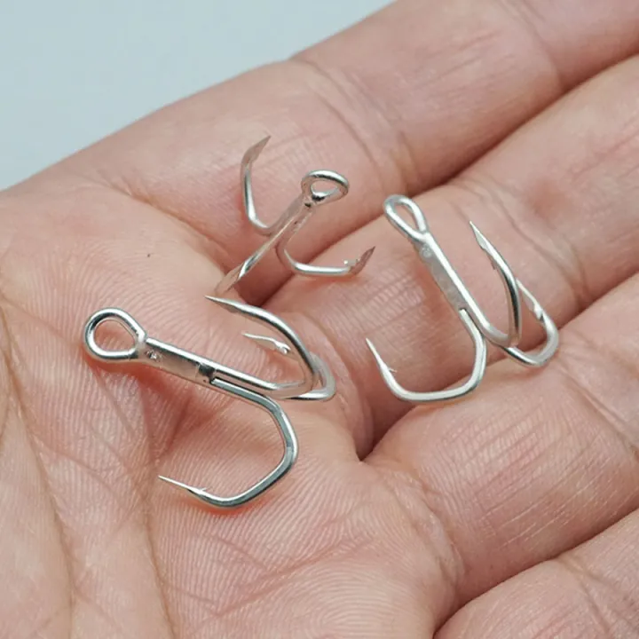 Treble%20Hooks%205X%20Strong%20Barbed%20Sharp%20Triple%20Fishing%20Hook%20for%20Freshwater%20and%20Saltwater%2010pcs%202#%204#%206#%208#%2010#%20-%20Image%203