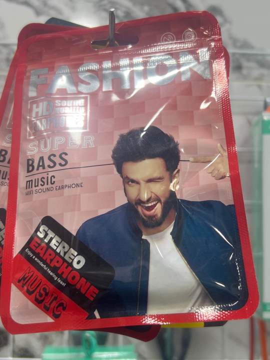 P9 Ultra 2 Smart Watch Set – Includes Wireless Headphones, 7 Stylish ...