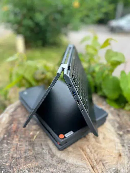 Lenovo%2011e%20Touch%20x360%20laptop,%208Gb%20ddr4%20Ram%20,%20128gb%20ssd,%20window%2010,%207th%20gen%20-%20Image%205