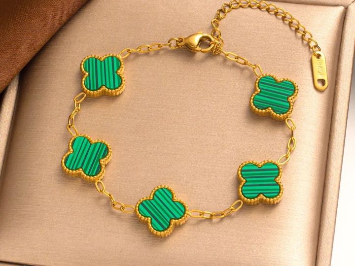 Trendy%20Clover%20Bracelets%20-%20Image%206
