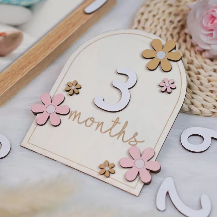 Wooden Baby Monthly Milestone Cards 3D Flowers Double Sides Girls Boys Newborn Photography Props Baby Milestone Photo Props