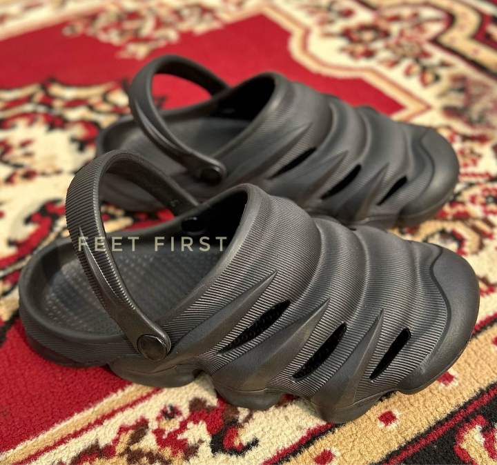 Casual%20New%20Super%20Comfortable%20Soft%20Hollow-out%20Clogs%20Breathable%20Non-Slip%20Outdoor%20Half%20Shoes%20Sandals%20for%20Men%20-%20Image%206