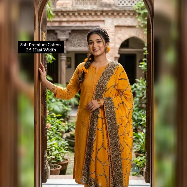 Premium%20Tiger%20Print%20Cotton%20Orna%20for%20Women%20%7C%20Soft%20&%20Comfortable%20%7C%202.5%20Haat%20Width%20-%20Image%203