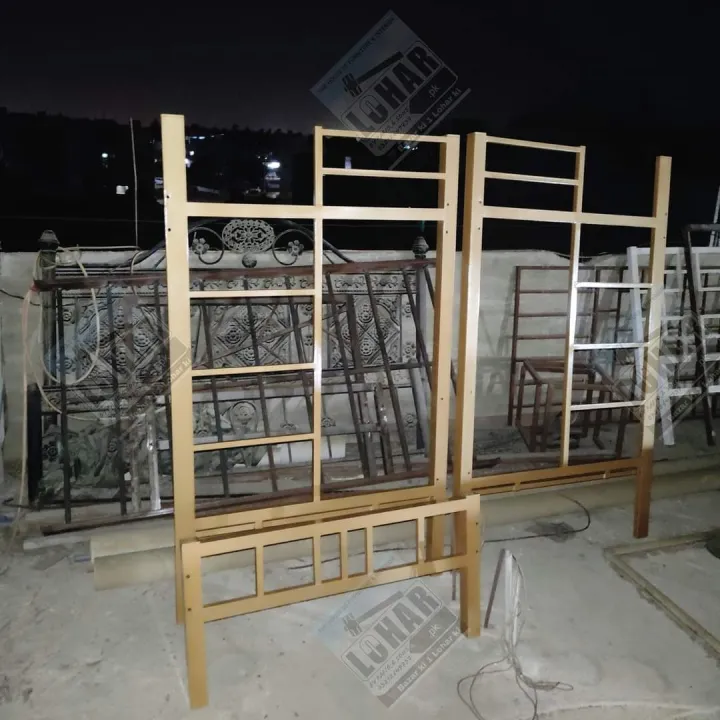 Metal%20Bunk%20Bed%20Frame%20over%20Two%20Single%20Wrought%20Iron%20Beds%20-%20Image%202