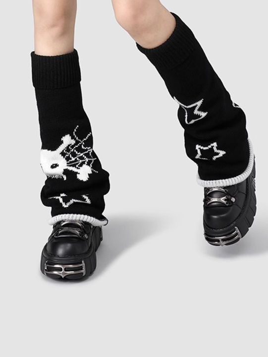 Vintage%20Autumn%20Winter%20Japanese%20Skeleton%20Element%20Leg%20Warmers%20Subculture%20Y2k%20Slimming%20Student%20Pile%20Socks%20Front%20and%20Back%202%20Wearing%20-%20Image%202