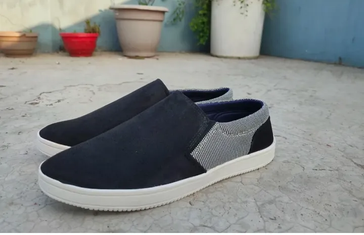 Sneakers%20check%20print%20slip%20on%20blue,black%20%20fashionable%20shoes%20medium%20cut%20design%20with%20rubber%20material%20sool%20-%20Image%206
