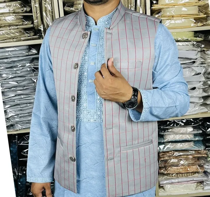 Elegant%20Men's%20Casual%20Sleeveless%20Waistcoat%20in%20Plain%20Design%20-%20High-Quality%20Polyester%20Blended%20Vest%20%5Blot2%5D%20-%20Image%202