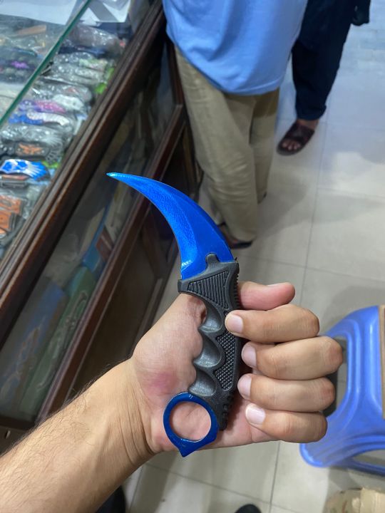 Karambit Blue knife