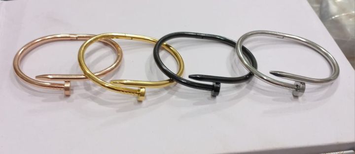 KEEL SHAPED UNIQUE KARA