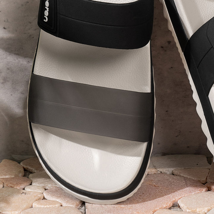 Men's%20Casual%20Slippers%20Waterproof%20Non-Slip%20Soft%20Sole%20Wear-Resistant%20Slip-On%20Fashion%20Sandals%20-%20Image%206