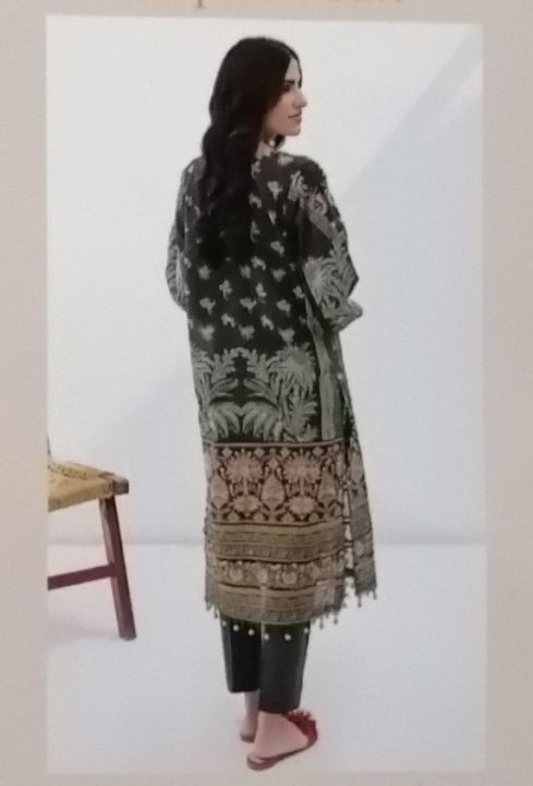 Brand%20DECLARE,2%20Piece.%20lawn%20suit%20.shirt%20&%20Trouser%20-%20Image%202