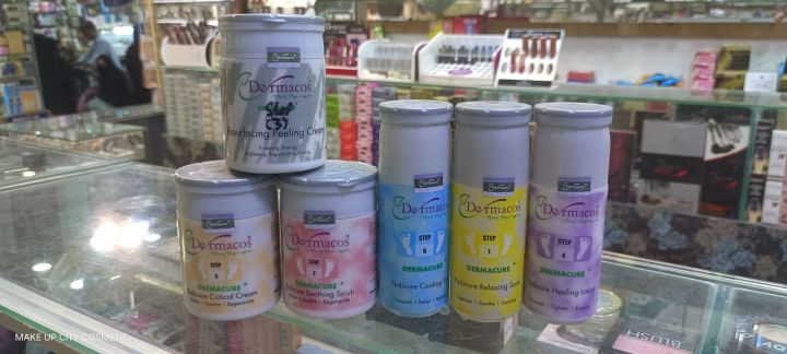 DERMACOS%20PEDICURE%20KIT%206X%20200ML%20-%20Image%207