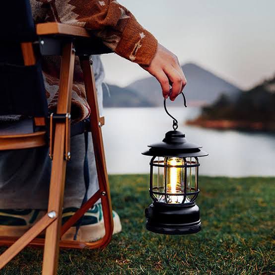 Camping%20Lamp%20L-28%20-%20Image%202