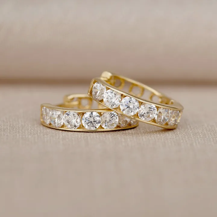 Huitan%20Bright%20Zirconia%20Hoop%20Earrings%20Lady%20Daily%20Wearable%20Accessories%20with%20Fashion%20Hollow-out%20Design%20Trendy%20Gold%20Color%20Jewelry%20-%20Image%203