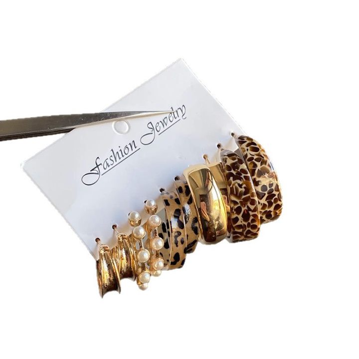 10%20Pcs%20Acrylic%20Pearl%20C-shaped%20Leopard%20Print%20Earring%20for%20Women%20European%20and%20American%20Metal%20Earrings%20Light%20Luxury%20Accessories%20-%20Image%206