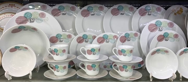 32 Piece Dinner Set / Exclusive 32 piece Dinner Set - Dinner Set