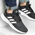 Adidas Showtheway 2.0 Running Shoes. 