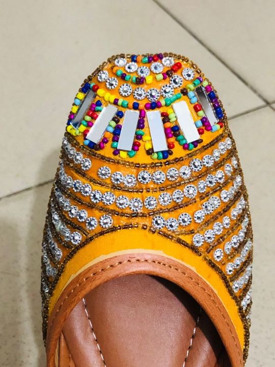 Pakistani%20Ladies%20Nagra%20Full%20%20Best%20Ladies%20Nagra%20Pakistani%20Design%20and%20New%20Collection%20Girls%20Shoes.%20-%20Image%205