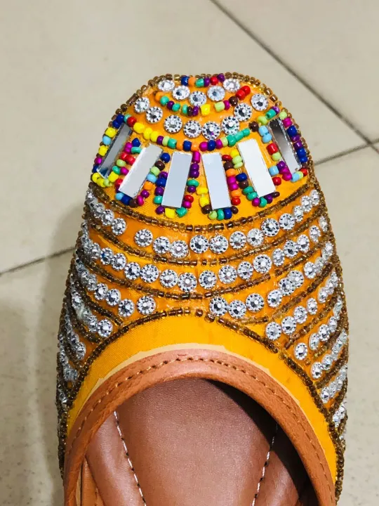 Pakistani%20Ladies%20Nagra%20Full%20%20Best%20Ladies%20Nagra%20Pakistani%20Design%20and%20New%20Collection%20Girls%20Shoes.%20-%20Image%205