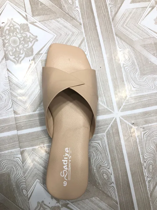 Women's%20Slim%20and%20Fit%20Flat%20Slipper%20Sandal%20%7C%20Pati%20Slipper%20-%20Image%204