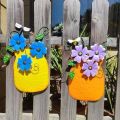 Metal Flower Garden Vases Wall Decor Outdoor Fence Art Patio Sculptures Hanging Decorations for Patio and Garden.