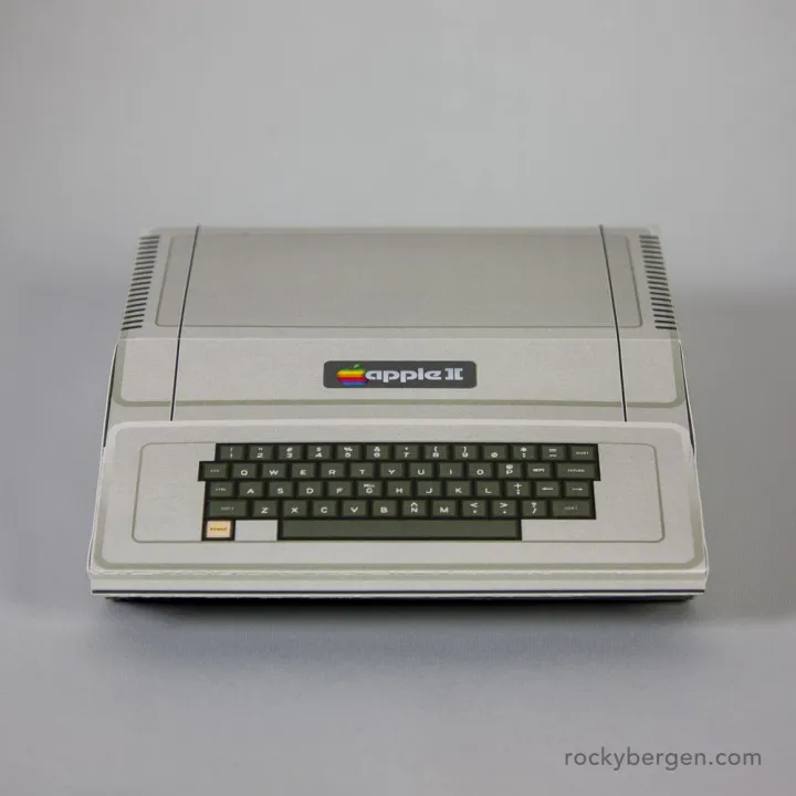 Model:%20Classic%20Computer%20Apple%20Ii,%20Paper%20Model,%20Paper%20Doll,%20Papercraft%20(for%20Cutting%20and%20Assembling%20Yourself)%20-%20Image%209