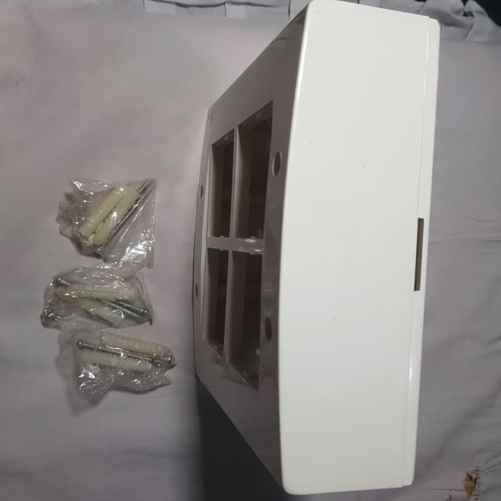 8%20Way%20Modular%20Switch%20Plate%20And%20Surface%20Box%20Gang%20Box%20Square%208%20Module%20Modular%20Switch%20Box%20Vista%208%20Gang%20-%20Image%205