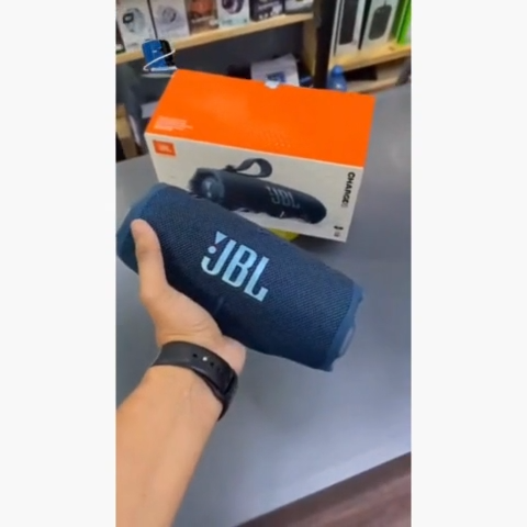JBL Charge 6