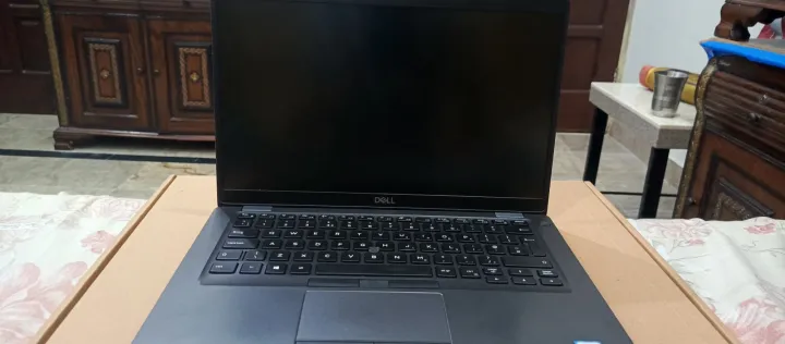 Dell%20Latitude%205400%20Core%20i5%208th%20Generation%20laptop%208/256%2010/10%20condition%20(Quad-core%20processor%20with%206+%20hours%20battery%20backup)%20-%20Image%203