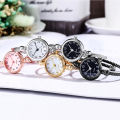 Fashion Women's Wristwatch Gold Bracelet Small Dial Elegant Watch New Cute Women Steel Bracelet Watch Quartz Wristwatch.