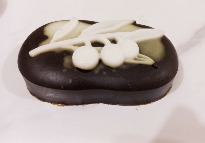 handmade%20herbal%20guava%20leaf%20soap%20antiwrinkle%20antiaging%20-%20Image%203