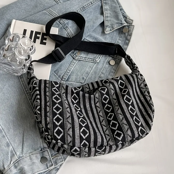 Tribal%20Style%20Shoulder%20Bag,%20Foldable%20Crossbody%20with%20Zipper%20Closure,%20Striped%20Pattern,%20Flag%20Theme%20Hand%20Washable%20Edge%20Painted%20Lining%20-%20Image%206