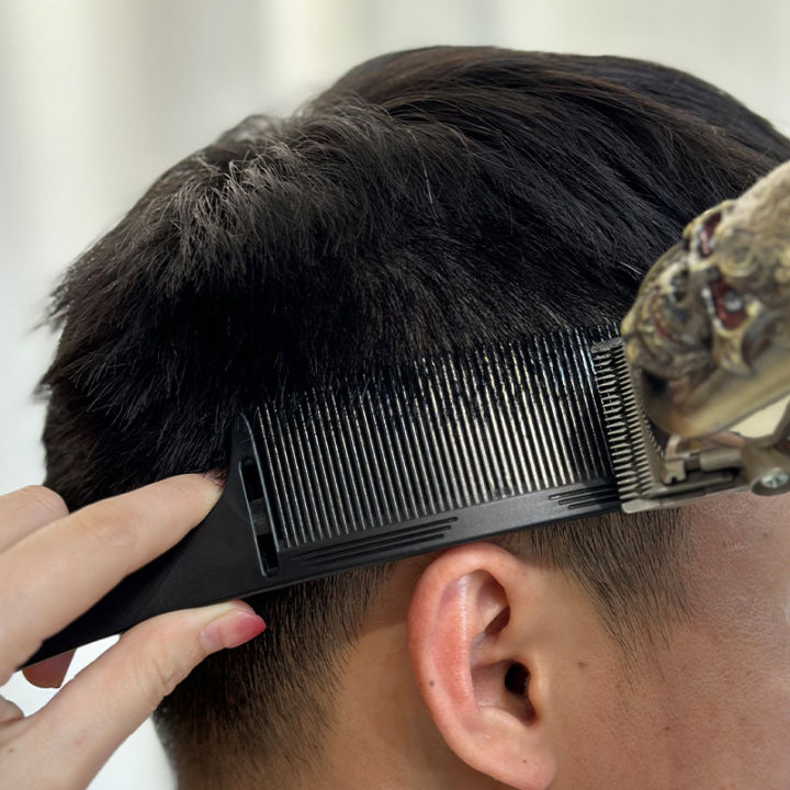 Barber%20Flat%20Top%20Haircut%20Comb%20Curved%20Hair%20Clipping%20Cutting%20Arced%20Comb%20Professional%20Hair%20Cutting%20Curved%20Positioning%20Comb%20-%20Image%204