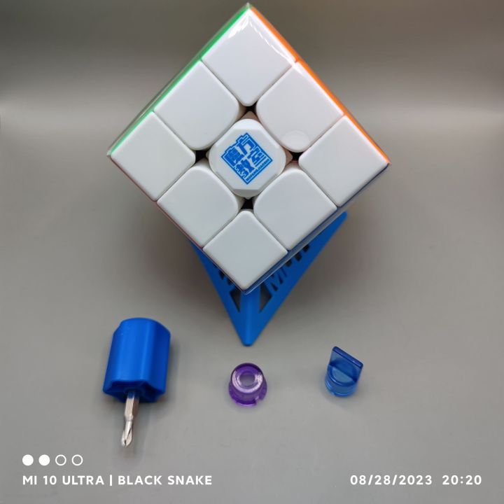 MOYU%20SUPER%20RS3M%20MAGLEV%20RUBIK'S%20CUBE%20-%20Image%204