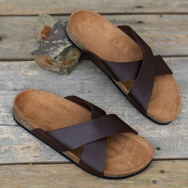 Men's%20minimalist%20set%20with%20flat%20heel%20cross%20slippers%20and%20wooden%20slippers%20-%20Image%204