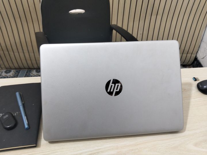 HP%20laptop%20(Ryzen%205%205500%20u%20with%20Reno%20Graphic)%20-%20Image%202