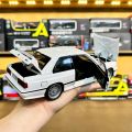 1:24 BMW M3 E30 Supercar Alloy Car Model Sound And Light Pull Back. 