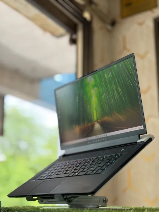 DELL%20GAMING%20ALIENWARE%20X17%20R2%20%7C%20i7-12700H%20%7C%20RTX%203070%20Ti%208GB%20%7C%2016GB%20RAM%20%7C%20512GB%20NVMe%20SSD%20%7C%2017"%20FHD%20360Hz%20%7C%20RGB%20Mechanical%20Keyboard%20%7C%20High-End%20Gaming,%20Editing,%20Design%20&%20Professional%20Work%20-%20Image%202