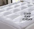 Premium Quality Deluxe Mattress Topper white colour 1 pice. 