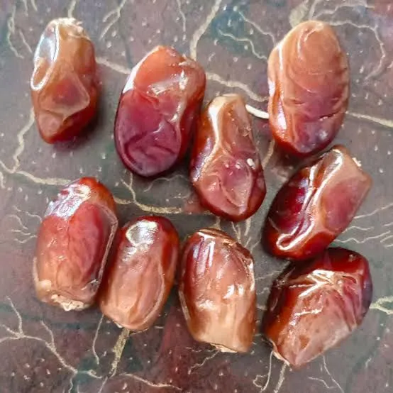 Premium%20Ajwa%20Khajoor%20Fresh%20&%20Soft%20%E2%80%93%20Saudi%20Ajwa%20Dates%20500g%20%7C%20Healthy%20Organic%20Khujoor%20-%20Image%204