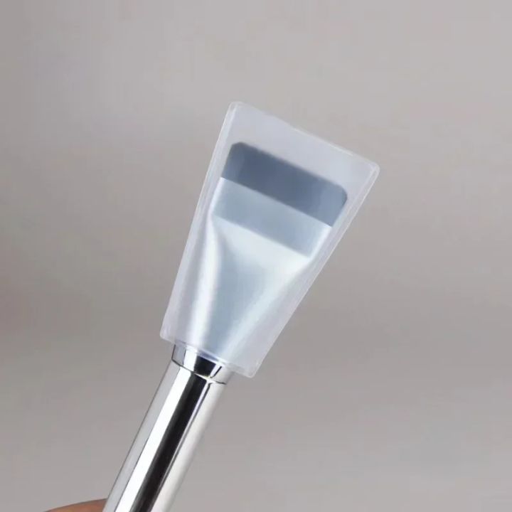 Ultra%20Thin%20Foundation%20Brush%20Lightweight%20and%20Thin%20Face%20Contour%20Brush%20Flat%20Contour%20Brush%20Blending%20Foundation%20Cream%20Makeup%20Brushes%20-%20Image%204