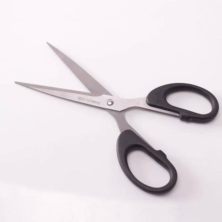 Stainless%20Steel%20Scissors%20%E2%80%93%208%20Inch%20Multipurpose%20Cutter%20-%20Image%204