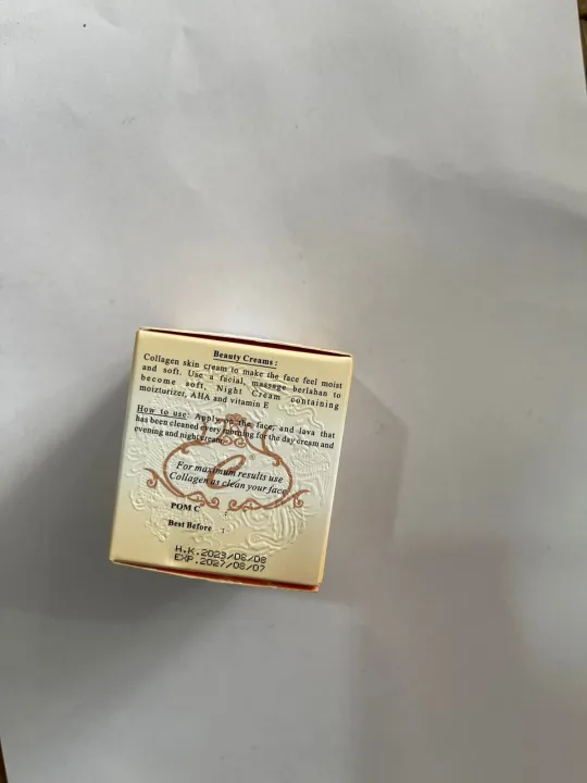 Collagen%20Plus%20Vitamin%20E%20Day%20And%20Night%20Cream%2040gm%20-%20Image%203