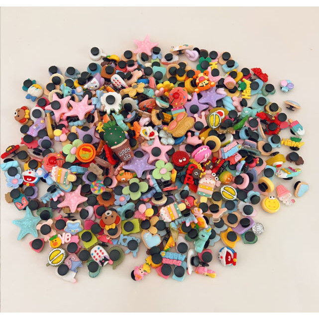 S0490%20random%20pattern%20Crocs%20Jibbitz%20jibbit%201%20PCs%20PVC%20gum%20paste%20shoes%20accessories%20DIY%20shoe%20decoration%20-%20Image%207