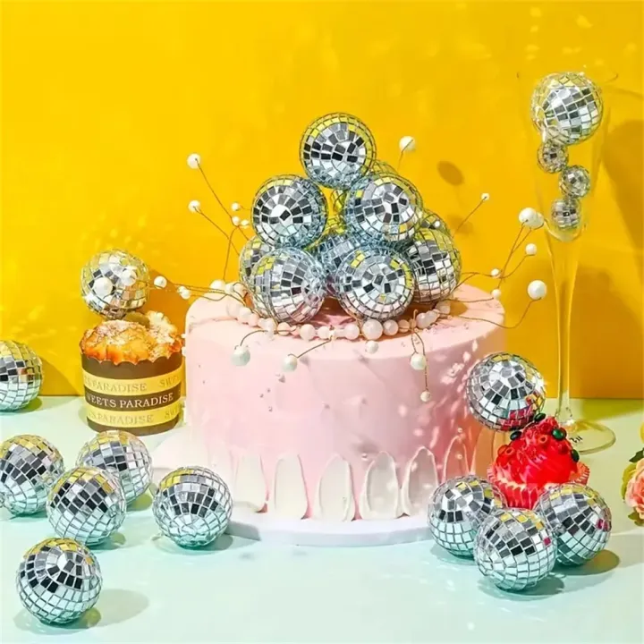 10pcs%20Mini%20Disco%20Ball%20Ornaments%20Reflective%20Glass%20Silver%20Baubles%20for%20Mardi%20Gras%20Disco%20Party%20Decor%20Sparkling%20Christmas%20Tree%20Gift%20-%20Image%204