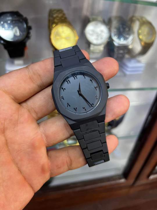 Classic%20Black%20Color%20Luxury%20Light%20Weight%20Arabic%20Aura%20Watch%20For%20Men%20-%20Image%204