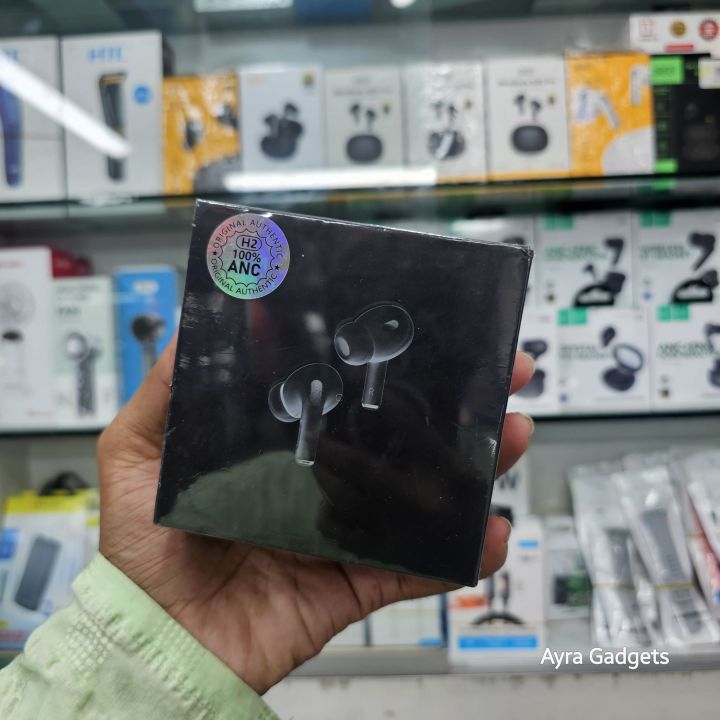 Apple%20Airpods%20Pro%202nd%20Generation%20Premium%20Master%20Copy%20Dubai%20Version%20-%20Image%203