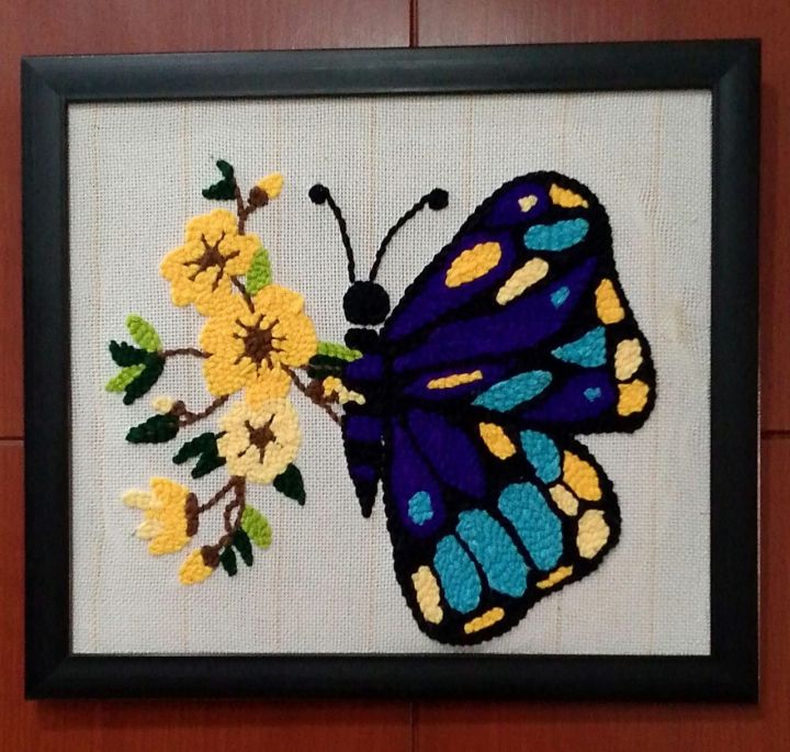 Multicolor%20Butterfly%20Punch%20Needle%20Wall%20Hanging%20-%20Image%204